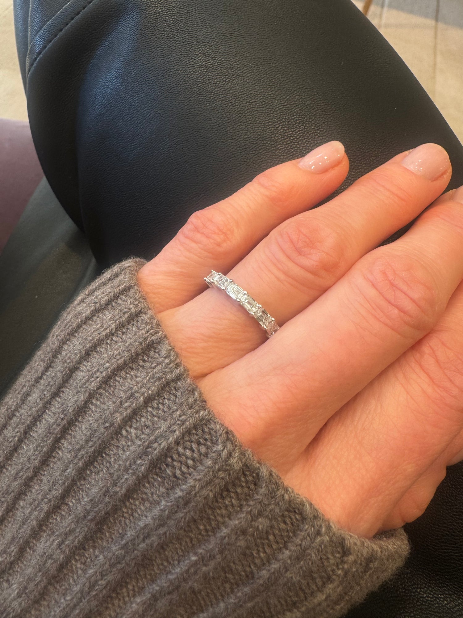 Black Label smaragdihiottu rivisormus