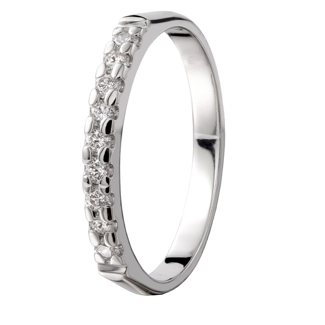 RED LABEL LILIAN, 9 x 0,02ct